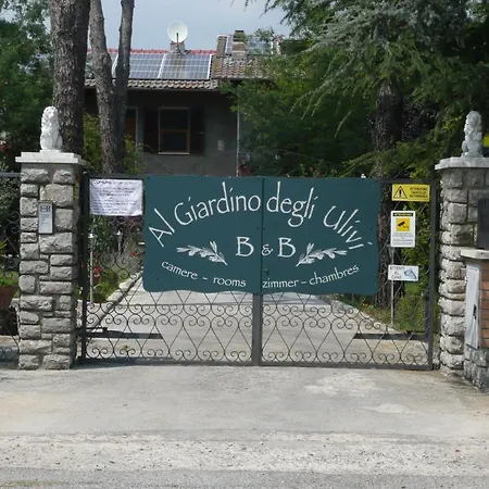 Al Giardino Degli Ulivi 3*