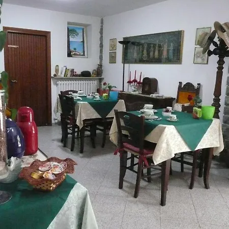 Al Giardino Degli Ulivi לינה וארוחת בוקר טואורו סול טראסימנו
