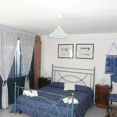 Al Giardino Degli Ulivi 3* טואורו סול טראסימנו