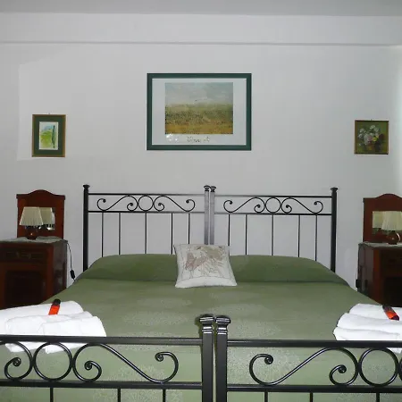 Al Giardino Degli Ulivi Bed & Breakfast